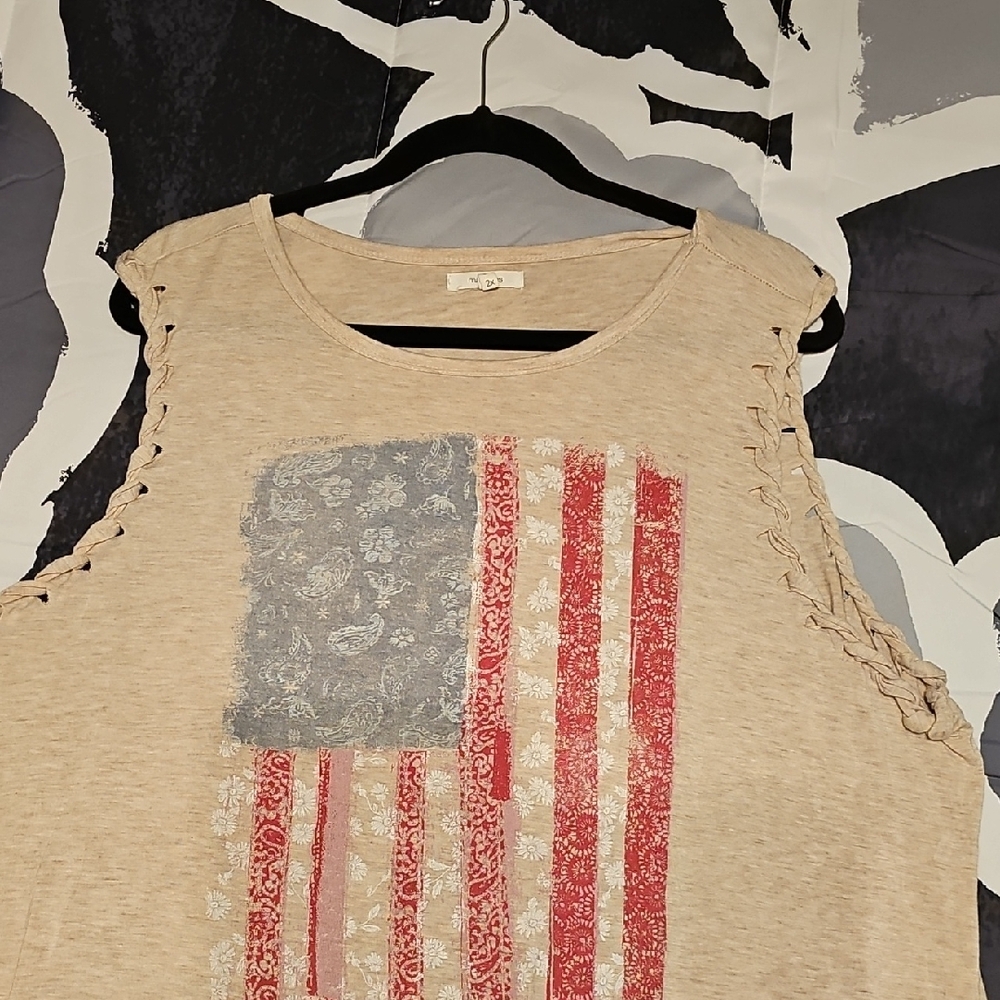 Sleeveless Beige Top with American Flag Design